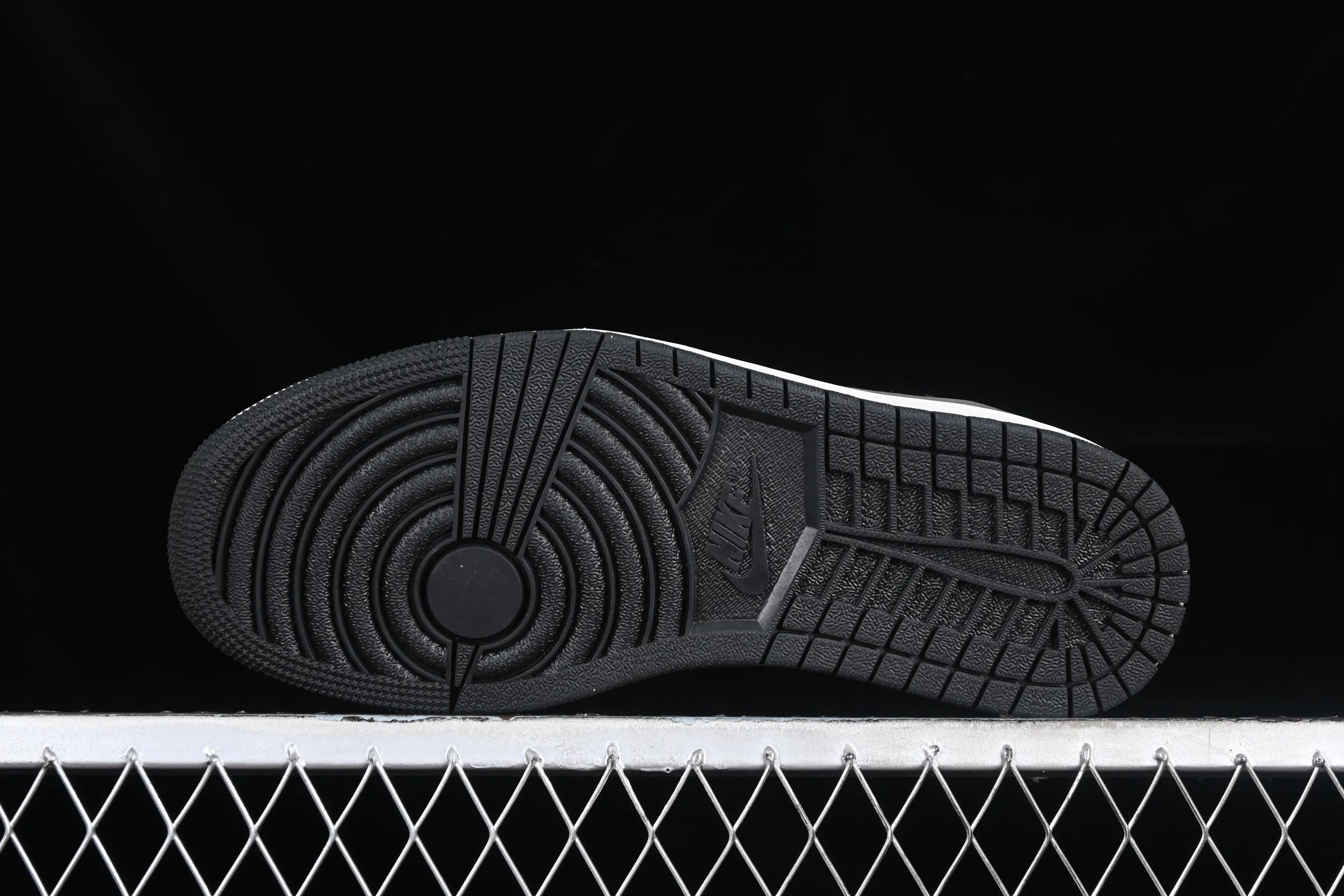 All Categories Air Jordan Jordan Series Basketball Shoes Air Jordan 1 Low Travis Scott x Air Jordan 1 Low OG AJ1 Joe 1 Reversed Overhook Joint Style Casual Sports Basketball Shoes DM7866-817